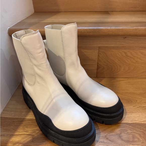 See by Chloe Women's White Ankle Boots - Picture 1 of 3